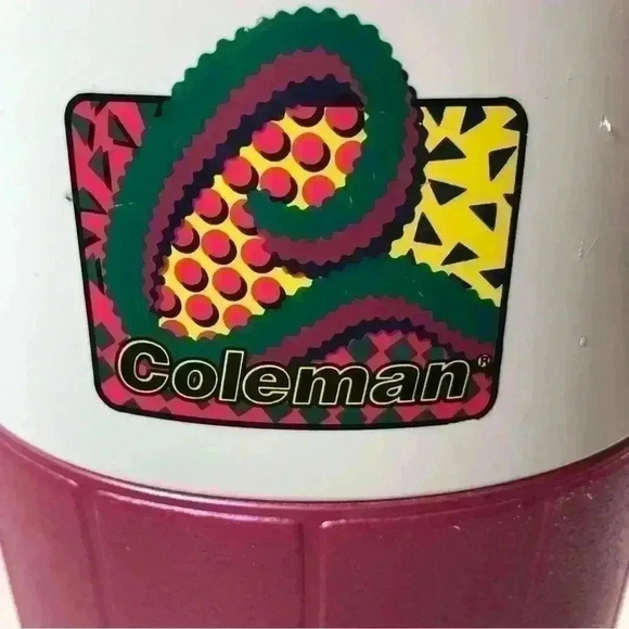 90s Coleman Polylite 1 gallon insulated jug in iridescent fushia - Picture 4 of 10